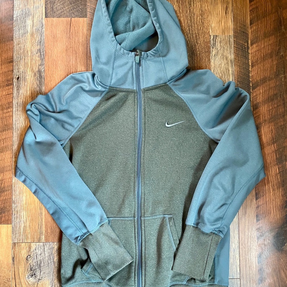 Nike therma fit full zip hoodie